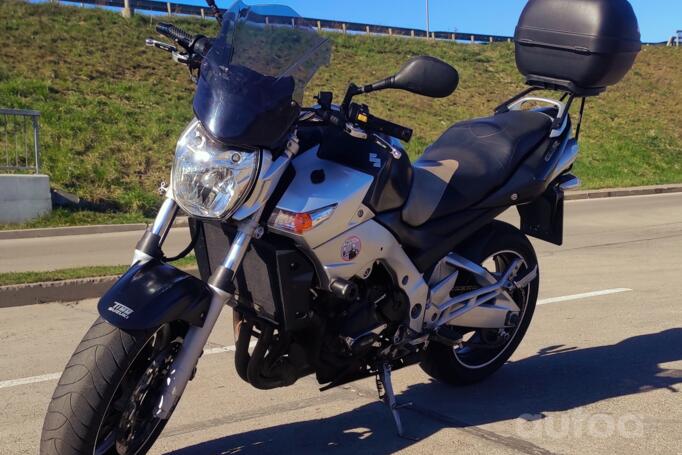 Suzuki GSR 600