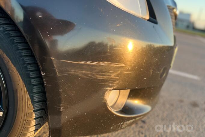 Toyota Yaris 2 generation