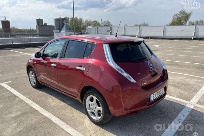 Nissan Leaf 1 generation Hatchback