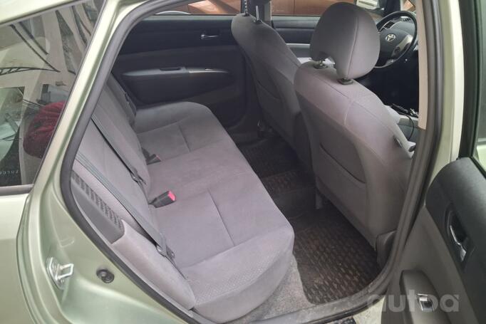 Toyota Prius 2 generation Hatchback