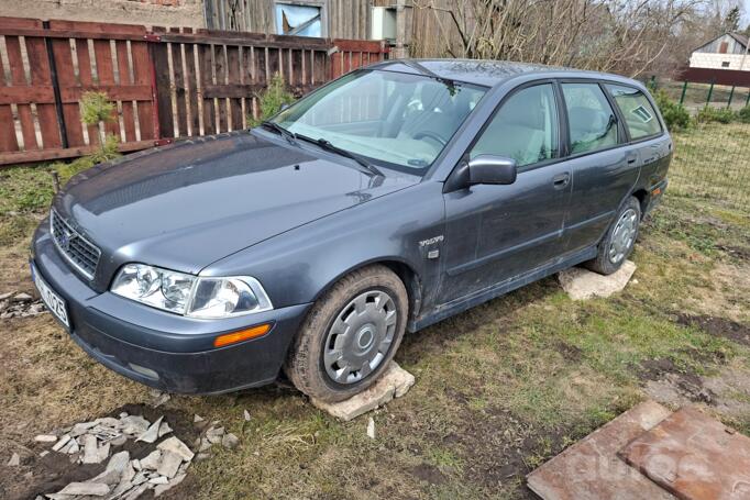 Volvo V40 1 generation [2th restyling] wagon