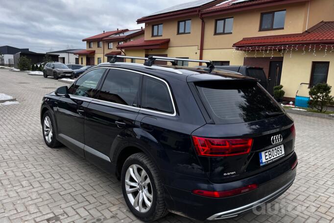 Audi Q7 4M Crossover