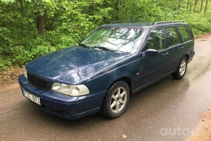 Volvo V70 1 generation wagon