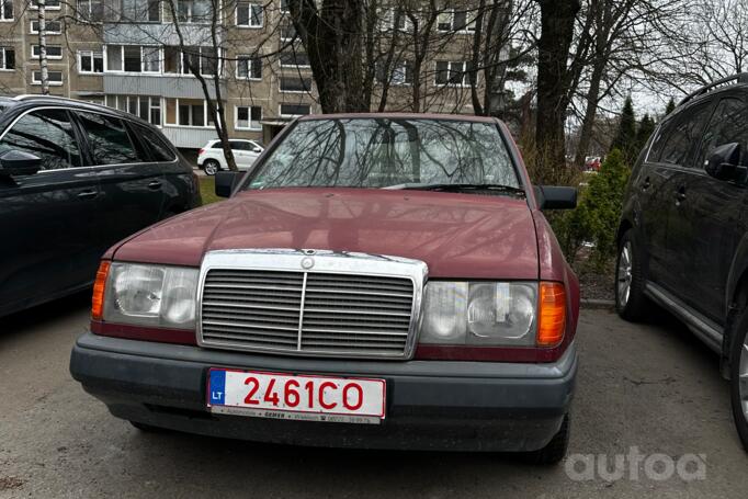 Mercedes-Benz W124 1 generation