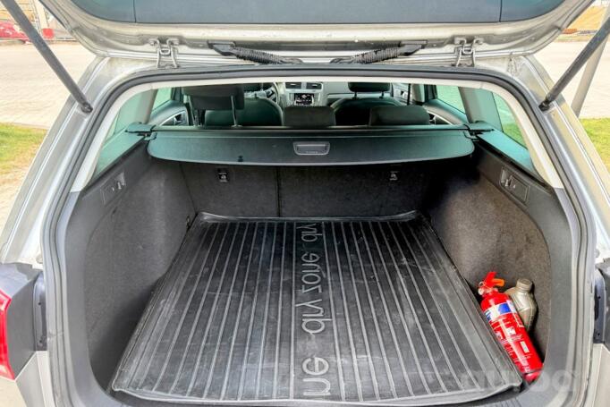 Volkswagen Golf 7 generation Variant wagon 5-doors