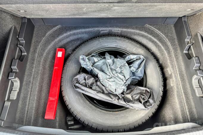 Volkswagen Golf 7 generation Variant wagon 5-doors