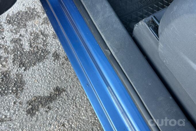 Volkswagen Touran 1 generation [2th restyling] Minivan