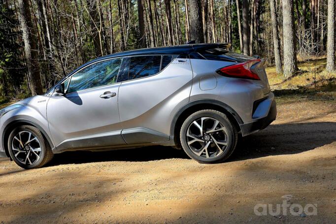 Toyota C-HR 1 generation Crossover
