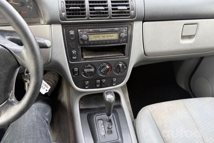 Mercedes-Benz M-Class W163 Crossover 5-doors