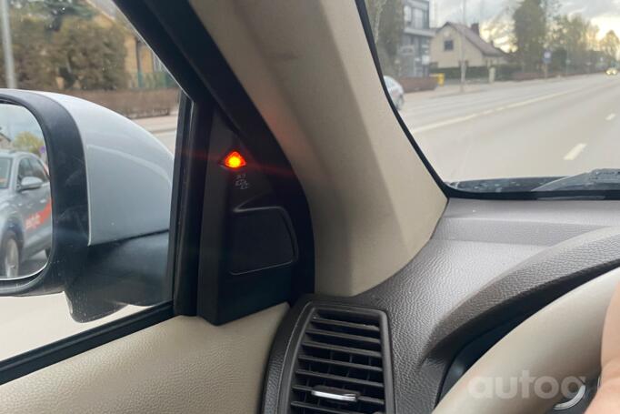 Volvo XC90 1 generation [restyling] Crossover