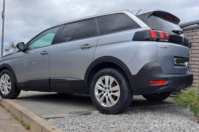 Peugeot 5008 2 generation Crossover