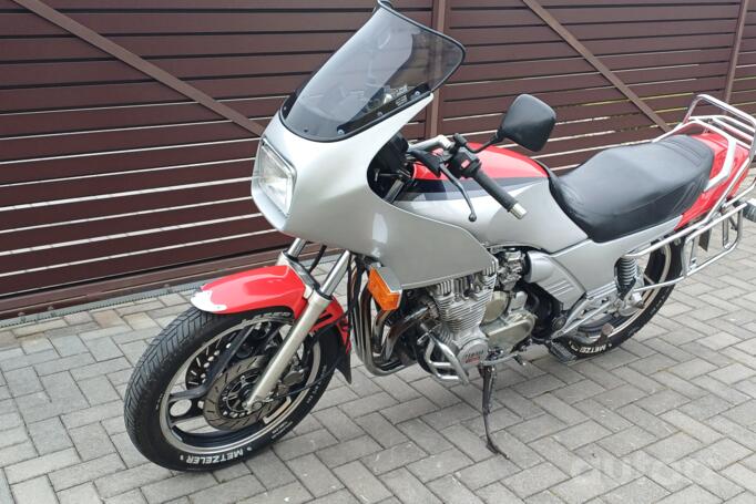 Yamaha XJ
