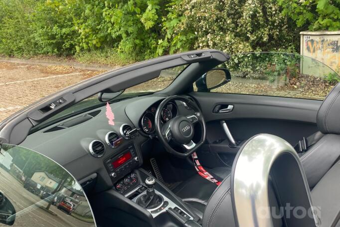Audi TT 8J Coupe 2-doors