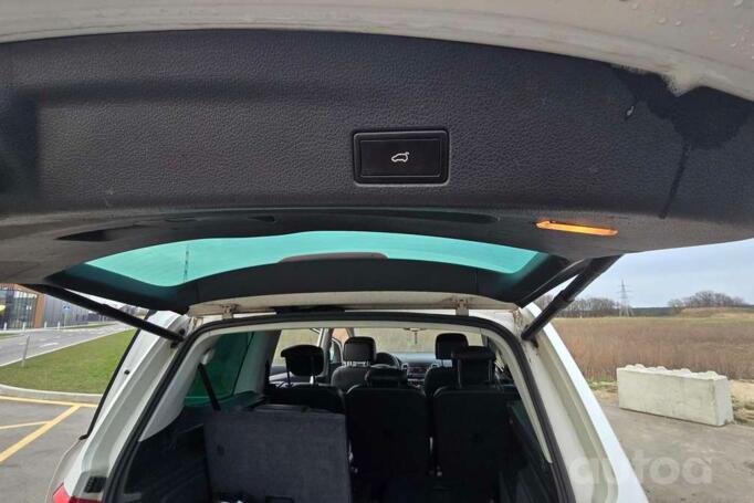 SEAT Alhambra 2 generation Minivan