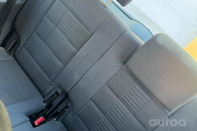 Volkswagen Touran 1 generation [restyling] Minivan 5-doors
