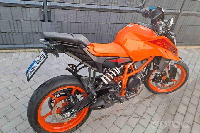 KTM Duke