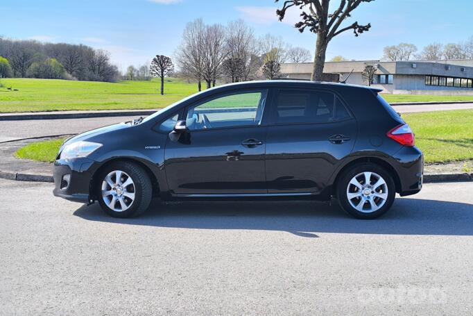 Toyota Auris 1 generation [restyling] Hybrid hatchback 5-doors