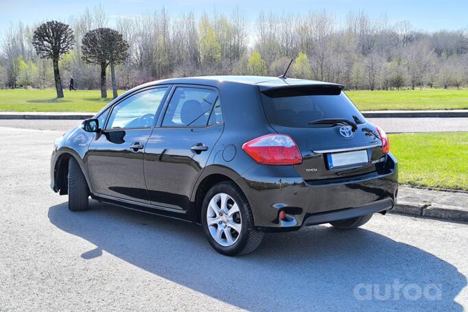 Toyota Auris 1 generation [restyling] Hybrid hatchback 5-doors