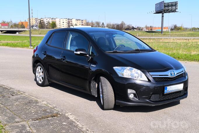 Toyota Auris 1 generation [restyling] Hybrid hatchback 5-doors