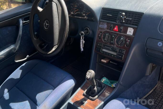 Mercedes-Benz C-Class W202/S202 Sedan