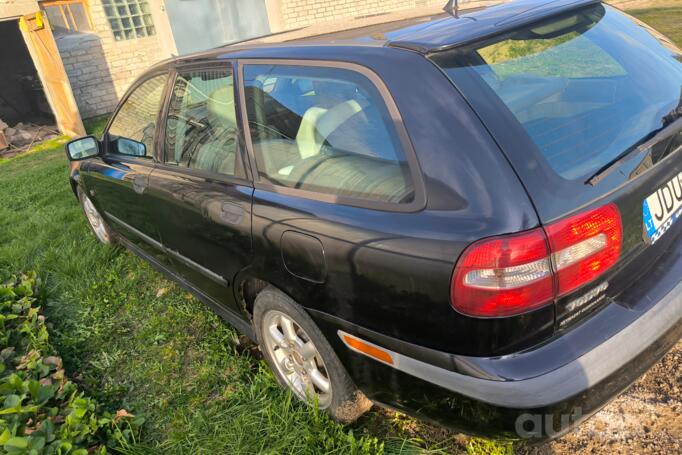 Volvo V40 1 generation [2th restyling] wagon