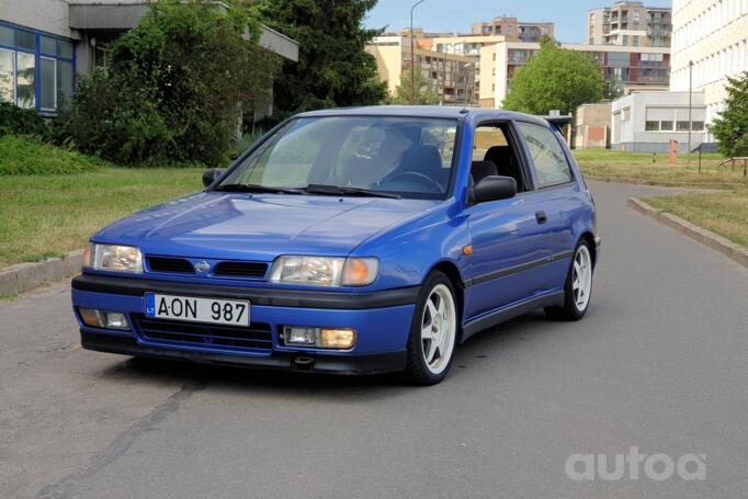 Nissan Pulsar N14 Hatchback 3-doors