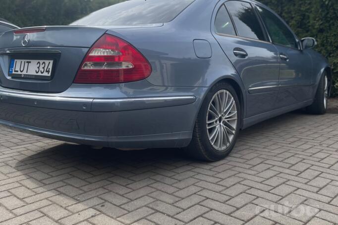 Mercedes-Benz E-Class W211 Sedan