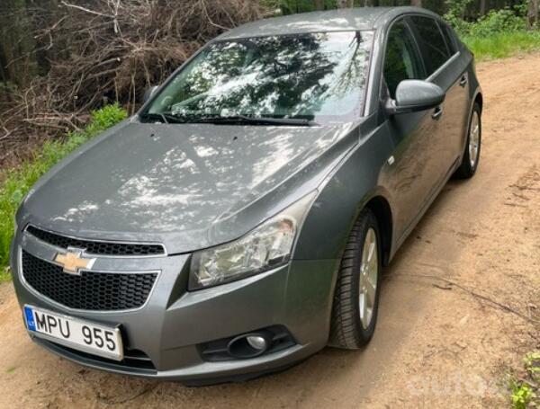 Chevrolet Cruze J300 Hatchback
