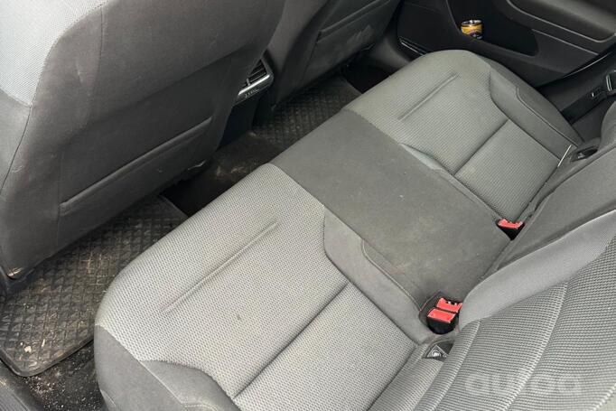 Volkswagen Golf 7 generation Variant wagon 5-doors