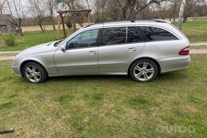 Mercedes-Benz E-Class W211 Sedan