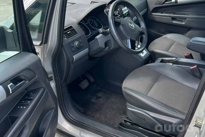 Opel Zafira B Minivan 5-doors