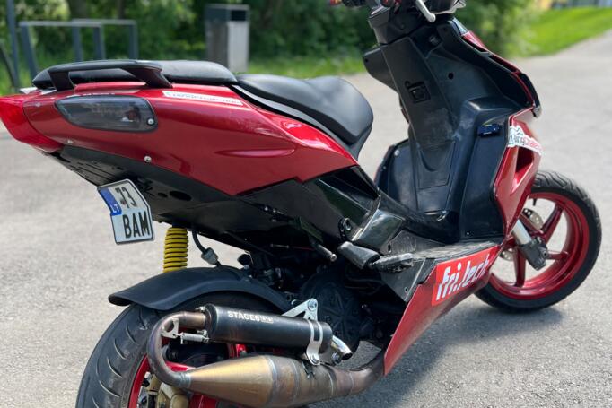 Aprilia SR