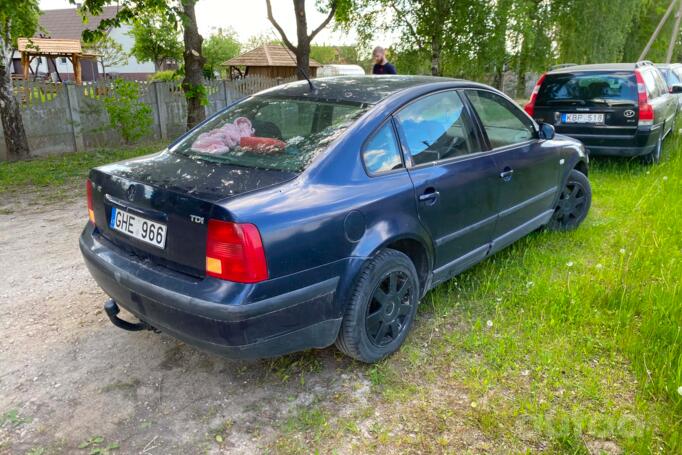 Volkswagen Passat B5 Sedan 4-doors