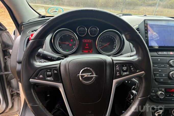 Opel Insignia A Sedan 4-doors