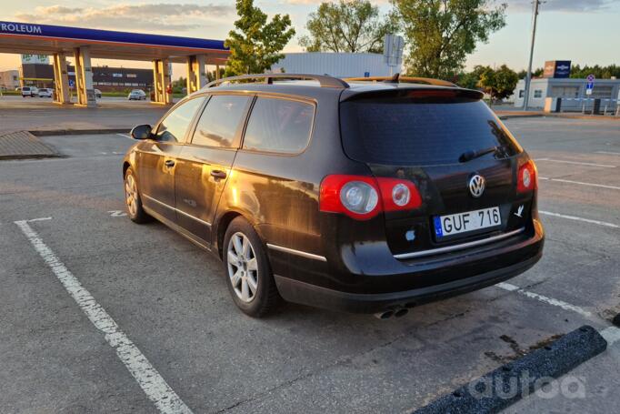 Volkswagen Passat B6 wagon 5-doors
