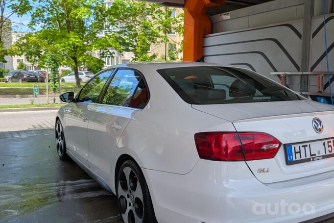 Volkswagen Jetta 6 generation Sedan