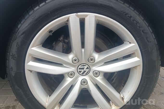 Volkswagen Touareg 2 generation Crossover