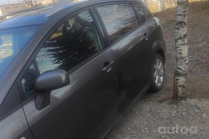Toyota Corolla Verso 1 generation [restyling] Minivan