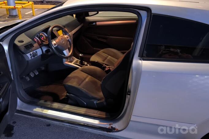 Opel Astra H Hatchback