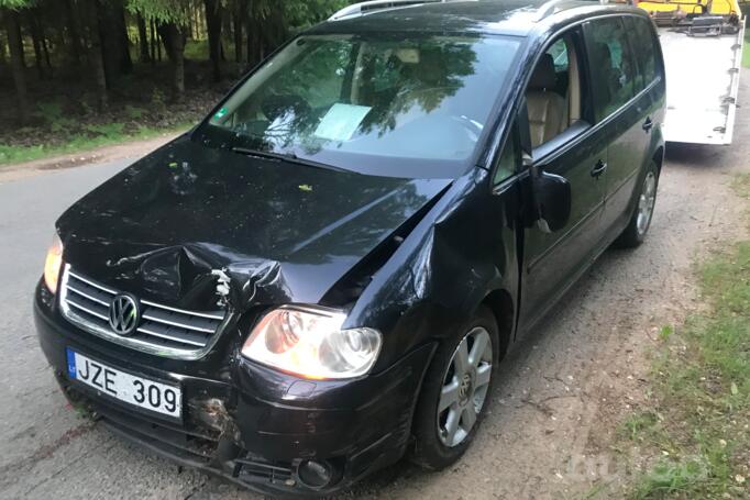 Volkswagen Touran 1 generation Minivan