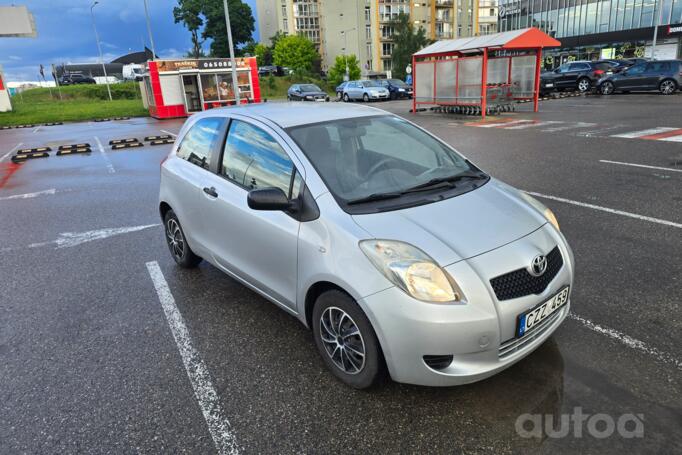 Toyota Yaris 2 generation