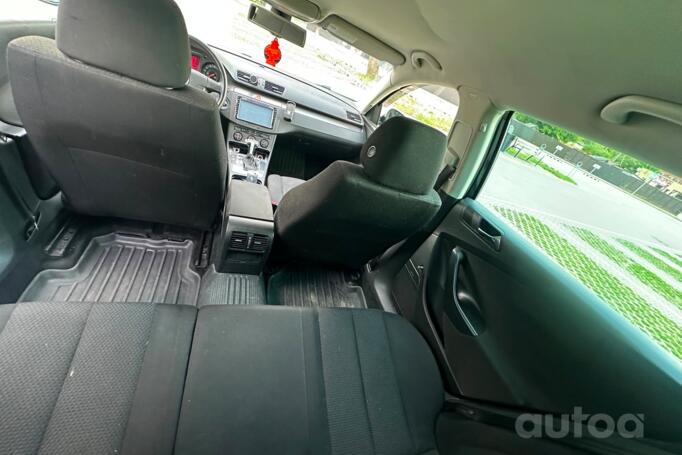 Volkswagen Passat B6 wagon 5-doors