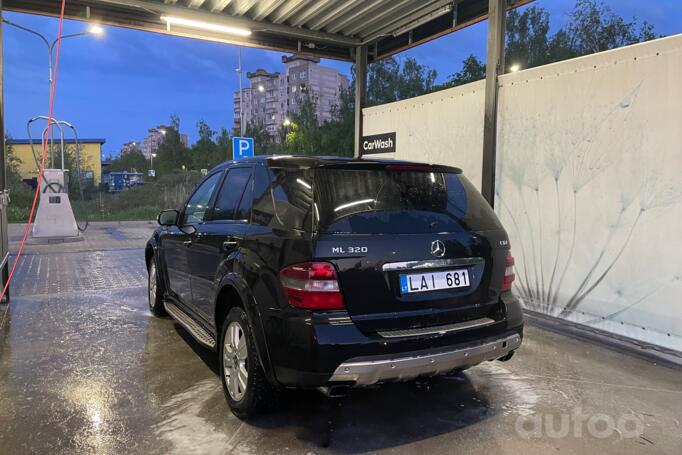Mercedes-Benz M-Class W164 Crossover 5-doors
