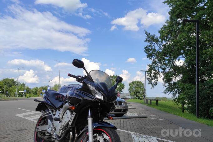 Yamaha FZ