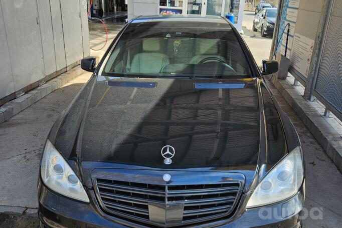 Mercedes-Benz S-Class W221 Sedan 4-doors