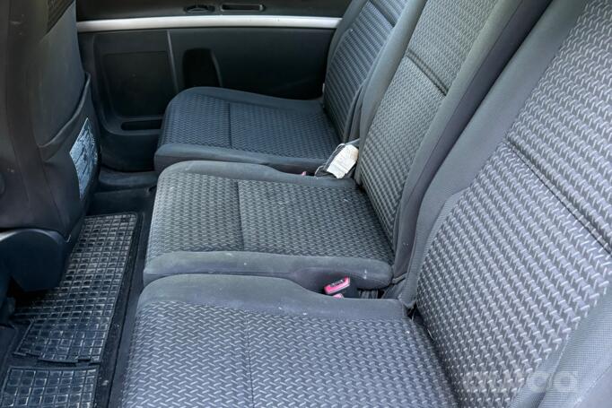 Toyota Corolla Verso 1 generation [restyling] -2 generation