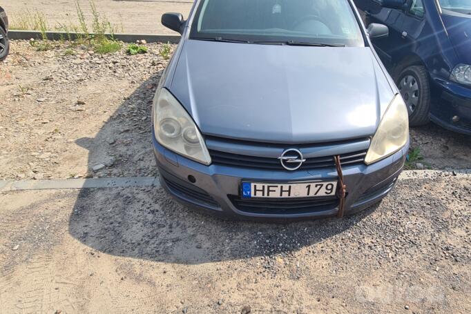 Opel Astra H Hatchback