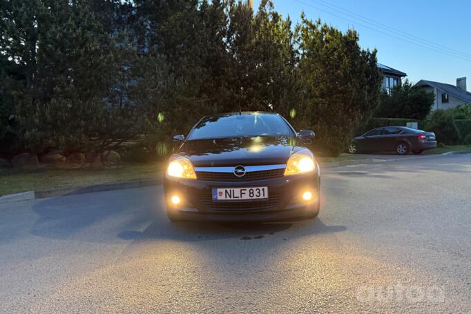 Opel Astra H Hatchback