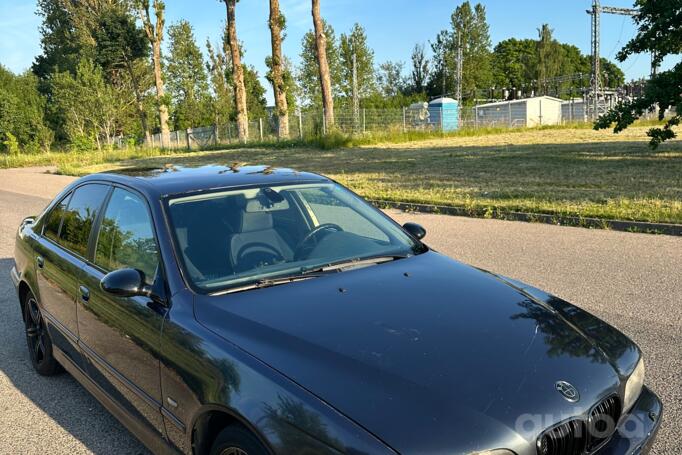 BMW 5 Series E39 Sedan 4-doors