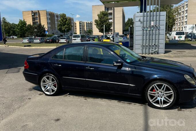Mercedes-Benz E-Class W211 Sedan